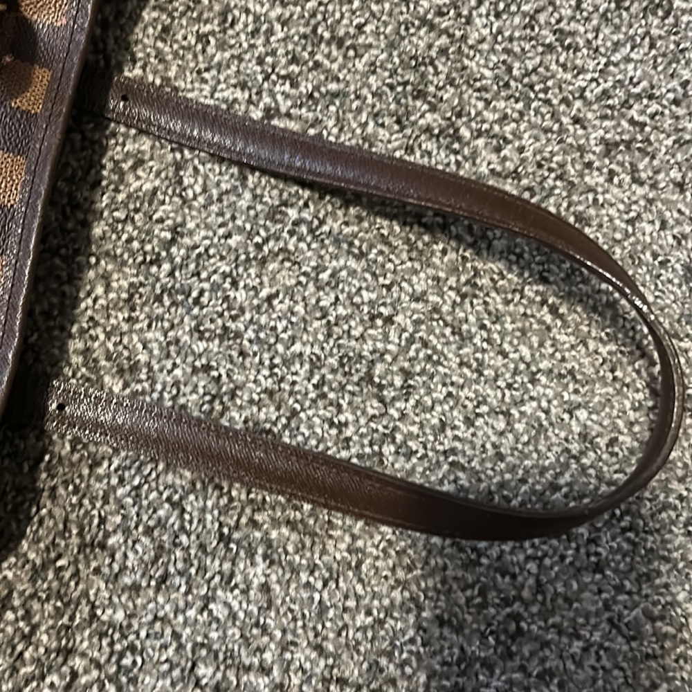 Authentic Louis Vuitton Damier Marais bucket bag 💕 - Picture 12 of 13